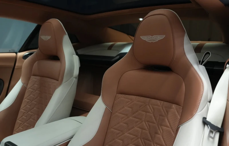 Aston Martin Vanquish III 5.2 V12, снимка 14 - Автомобили и джипове - 50771145