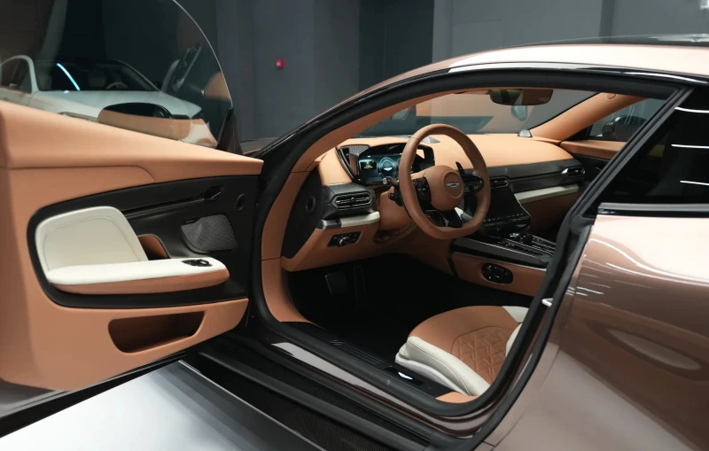 Aston Martin Vanquish III 5.2 V12, снимка 15 - Автомобили и джипове - 50771145