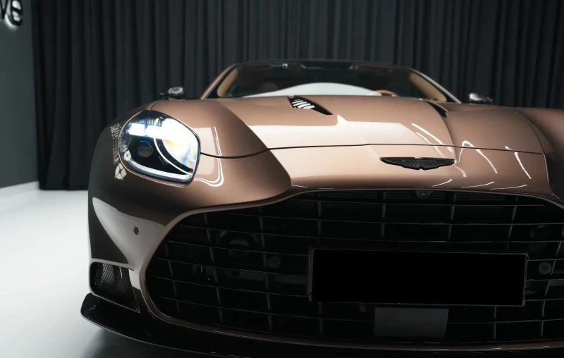 Aston Martin Vanquish III 5.2 V12, снимка 4 - Автомобили и джипове - 50771145