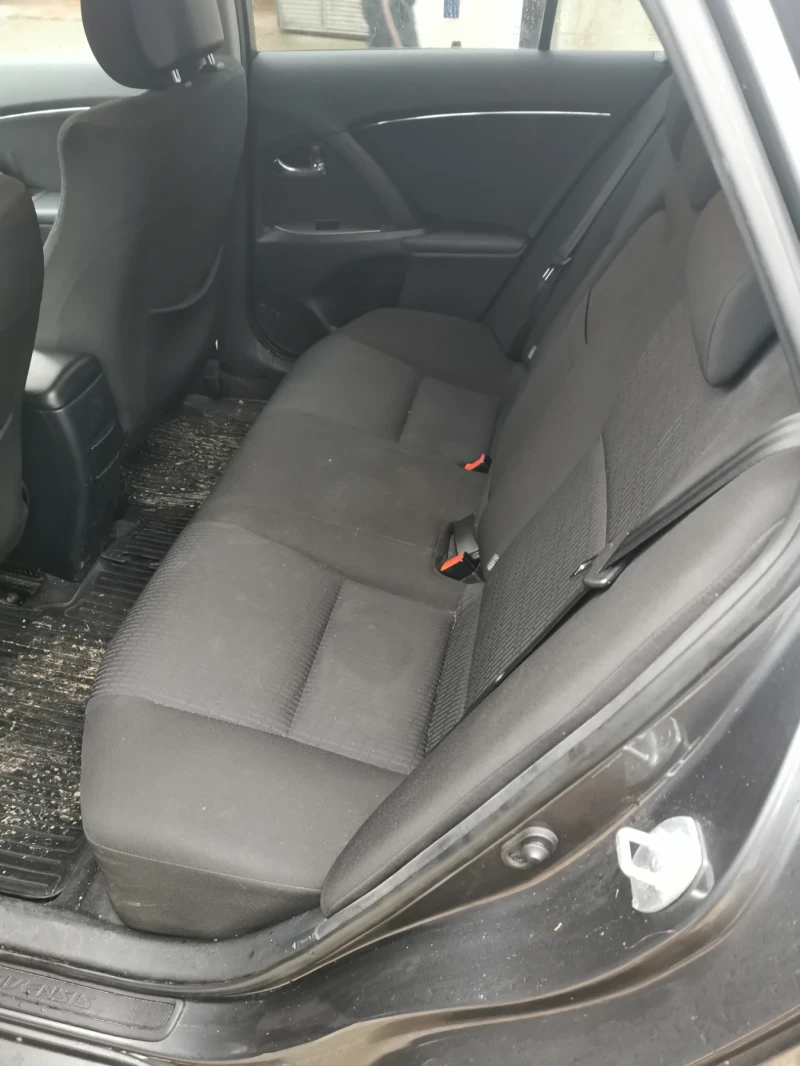 Toyota Avensis 2.0D4D, снимка 12 - Автомобили и джипове - 52682061