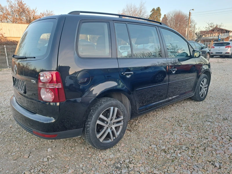 VW Touran 1.9тди/7Места, снимка 4 - Автомобили и джипове - 52854106
