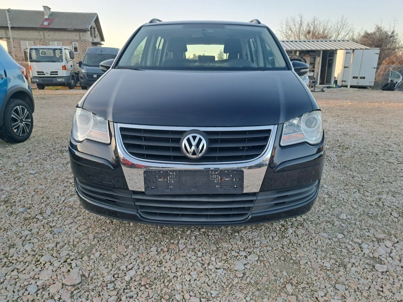 VW Touran 1.9тди/7Места, снимка 2 - Автомобили и джипове - 52854106