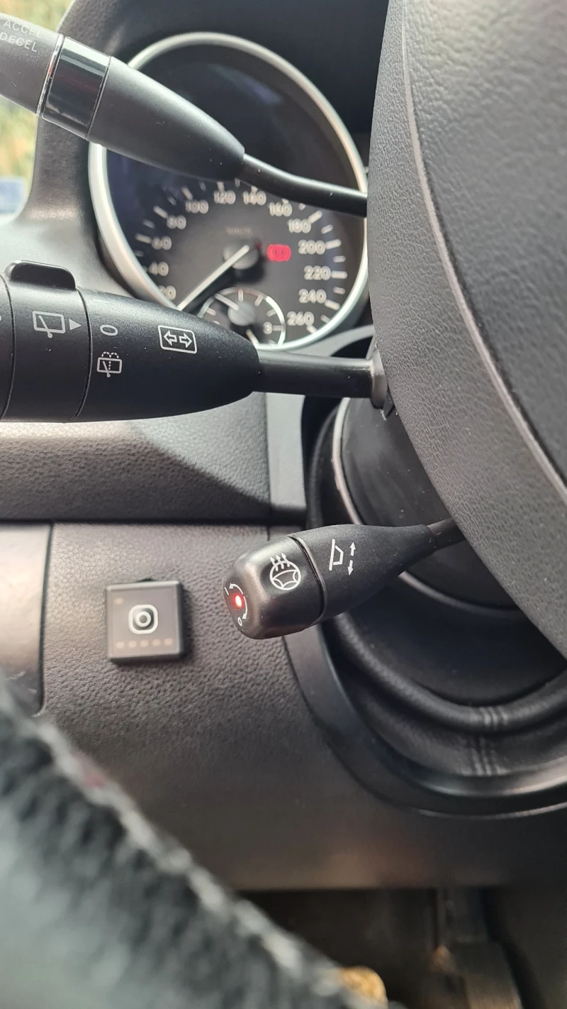 Mercedes-Benz ML 550 550, снимка 8 - Автомобили и джипове - 53483300