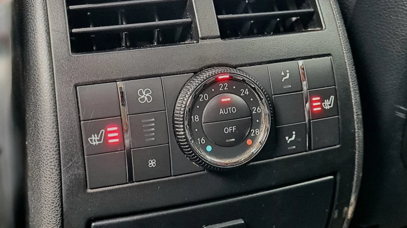 Mercedes-Benz ML 550 550, снимка 9 - Автомобили и джипове - 53483300