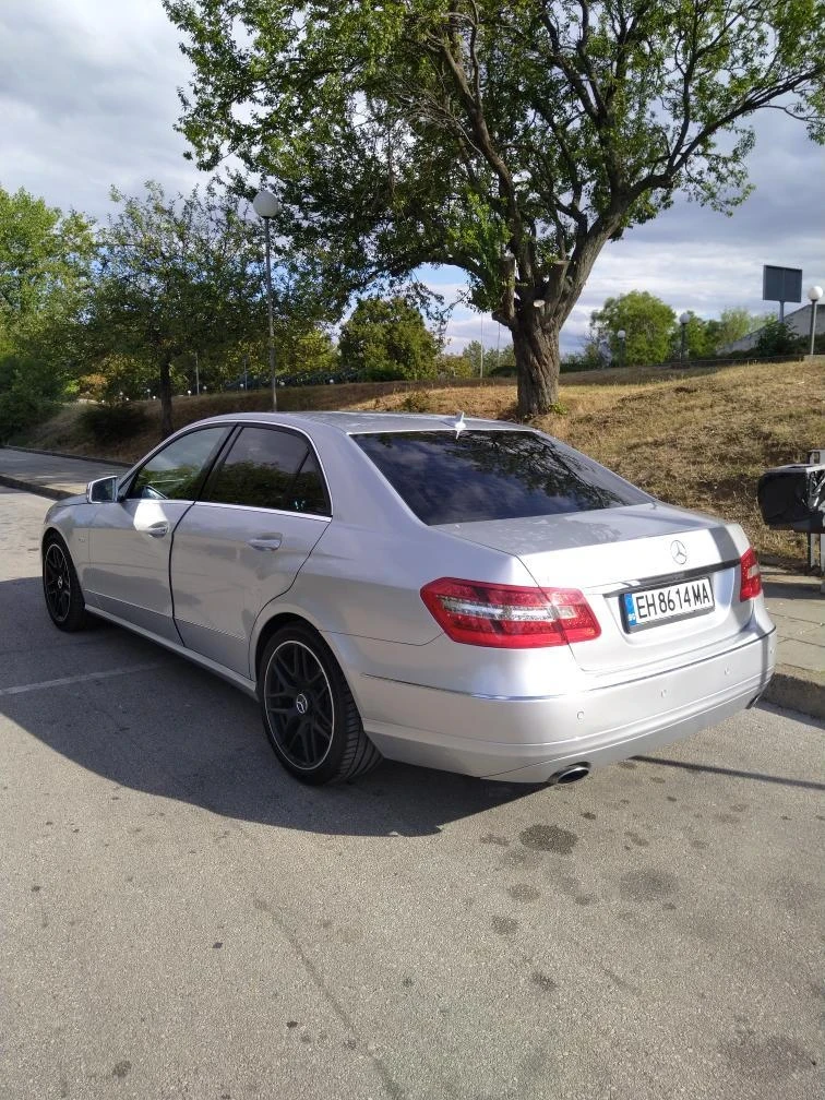 Mercedes-Benz E 350, снимка 5 - Автомобили и джипове - 47356566