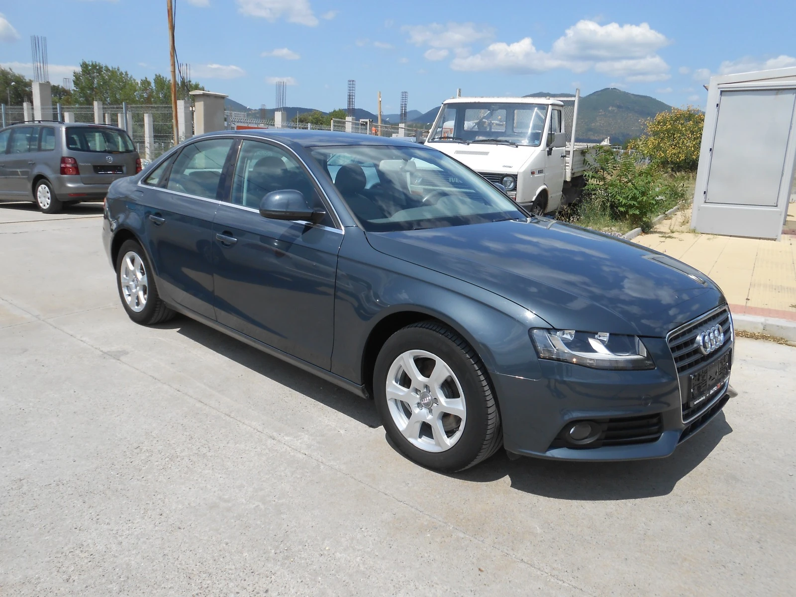 Audi A4 2.0d-6sk-Euro-5A-150.000km - изображение 3