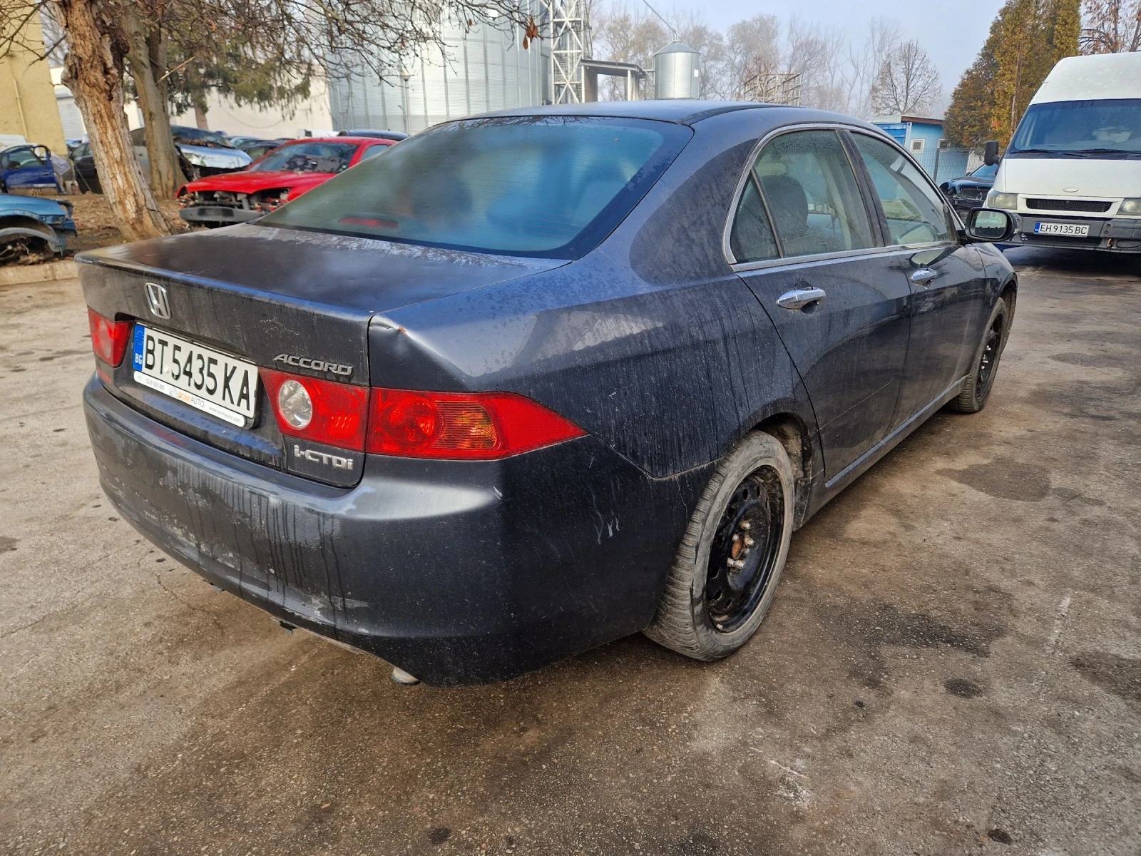 Honda Accord 2.2CRDI 140к.с. - изображение 3