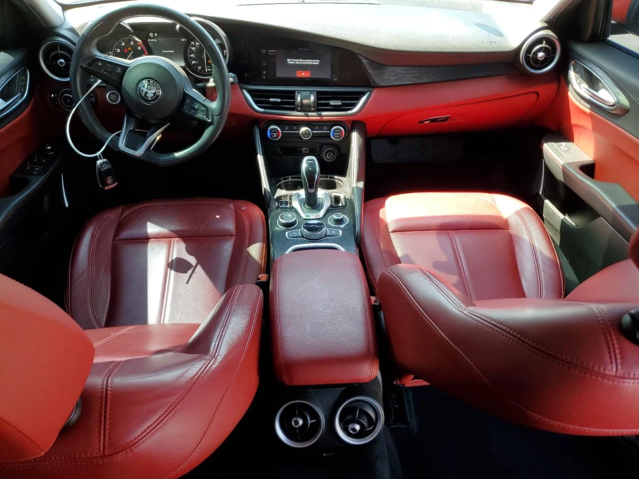 Alfa Romeo Giulia SPORT/ПЪЛНА СЕРВИЗНА ИСТОРИЯ!!! - изображение 8