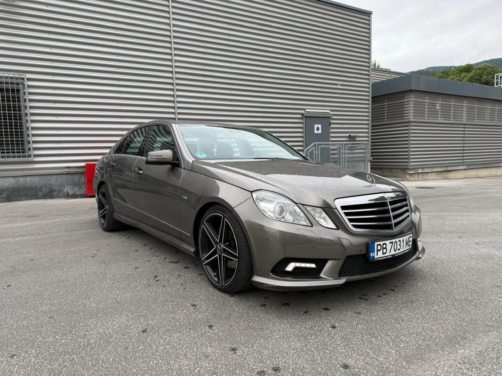 Mercedes-Benz E 250 AMG line - изображение 2