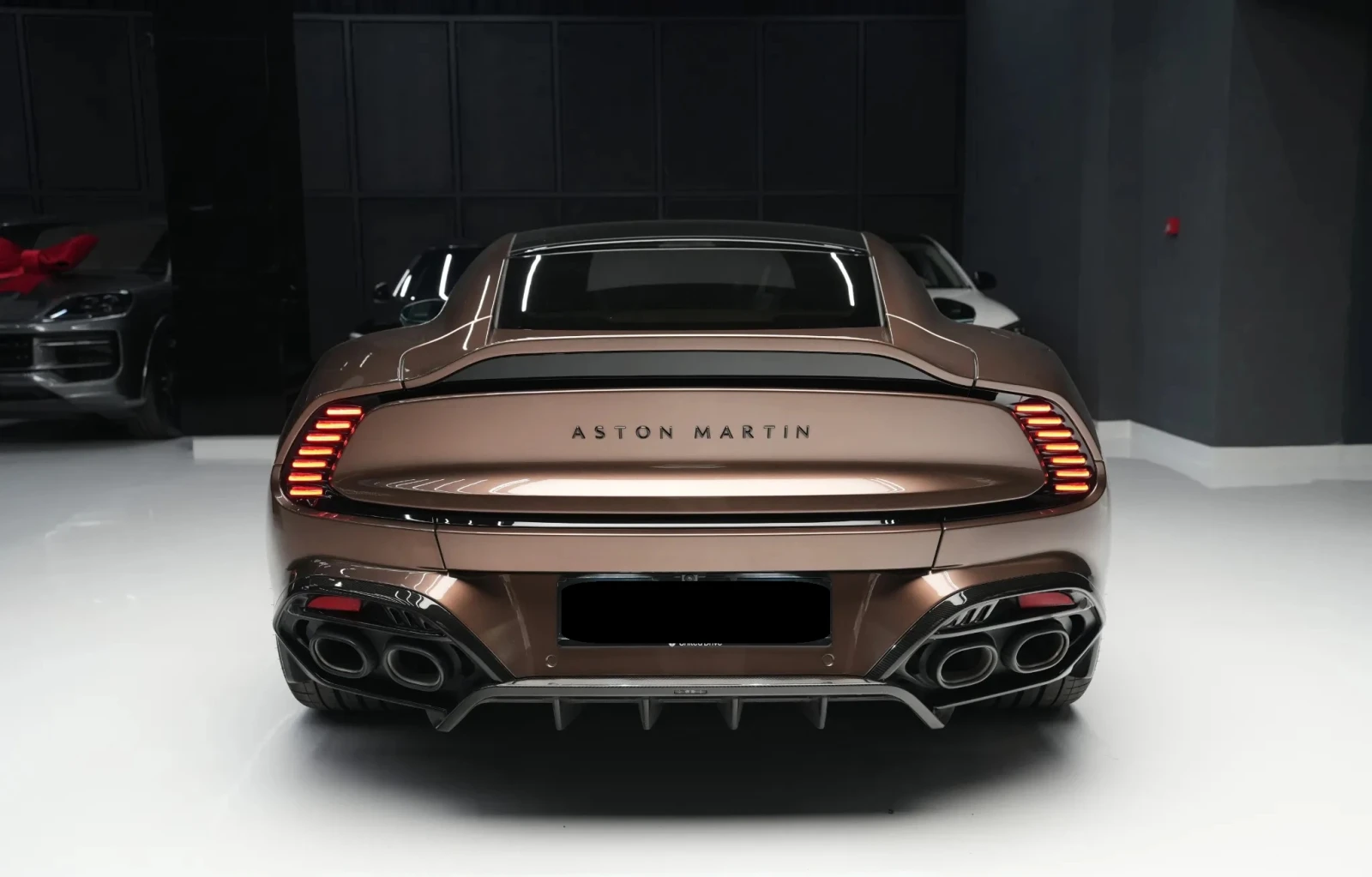 Aston Martin Vanquish III 5.2 V12 - изображение 8