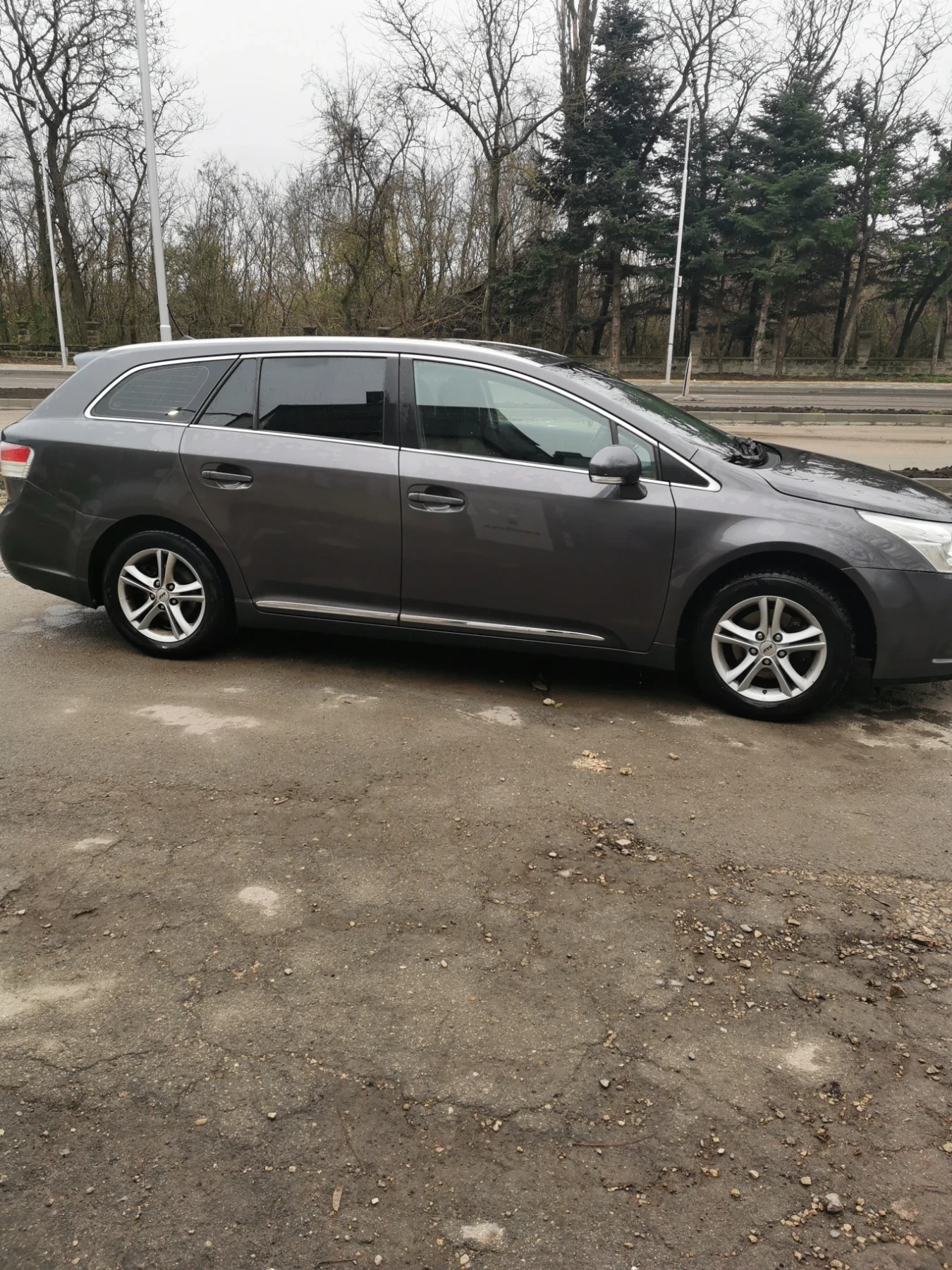 Toyota Avensis 2.0D4D - изображение 4