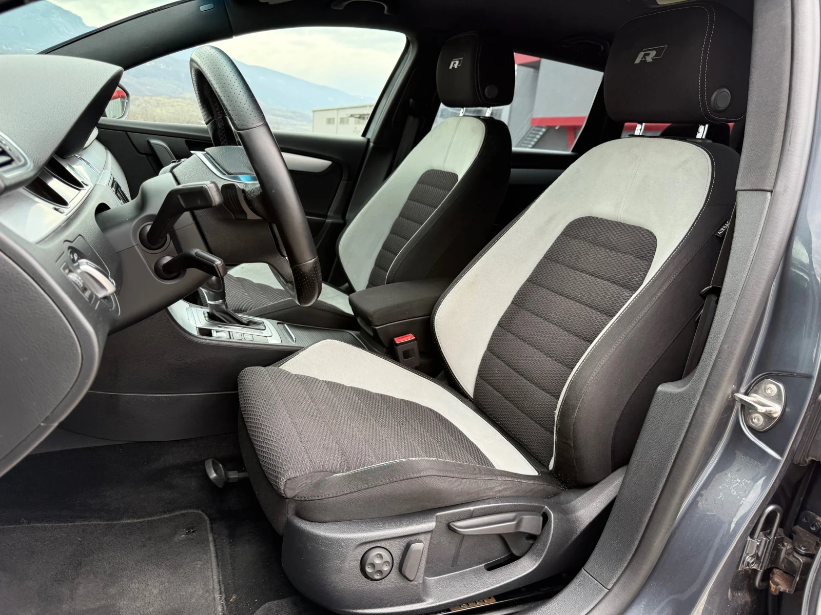 VW Passat 2.0 TDI 177�.� R LINE / LED / AVTOMAT / NAVI  | Mobile.bg � ����������� 10