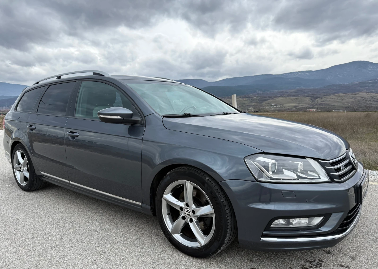 VW Passat 2.0 TDI 177�.� R LINE / LED / AVTOMAT / NAVI  | Mobile.bg � ����������� 1
