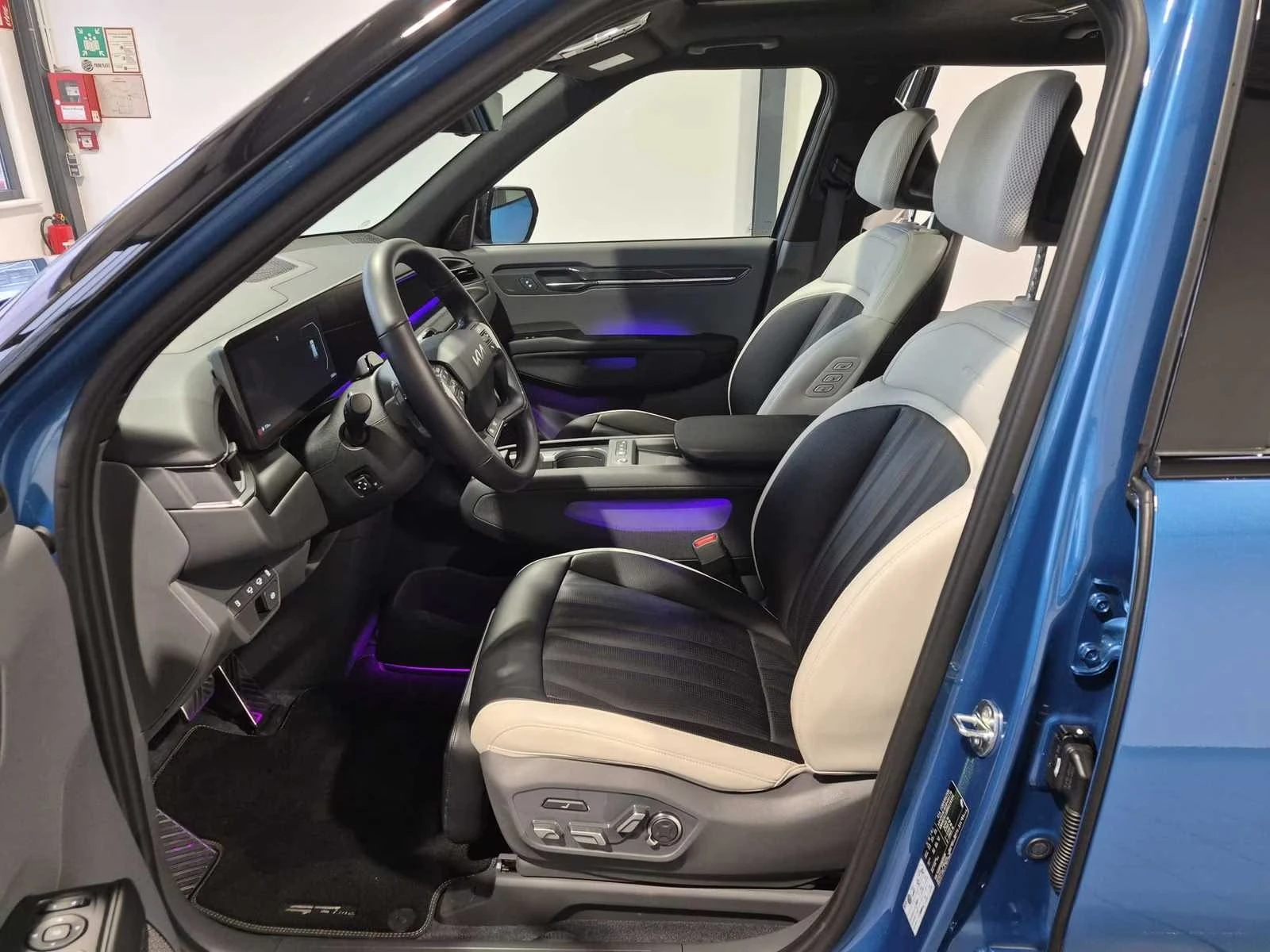 Kia EV9 AWD GT-LINE LAUNCH-EDITION HEAD-UP PANORAMA 7� | Mobile.bg � ����������� 10