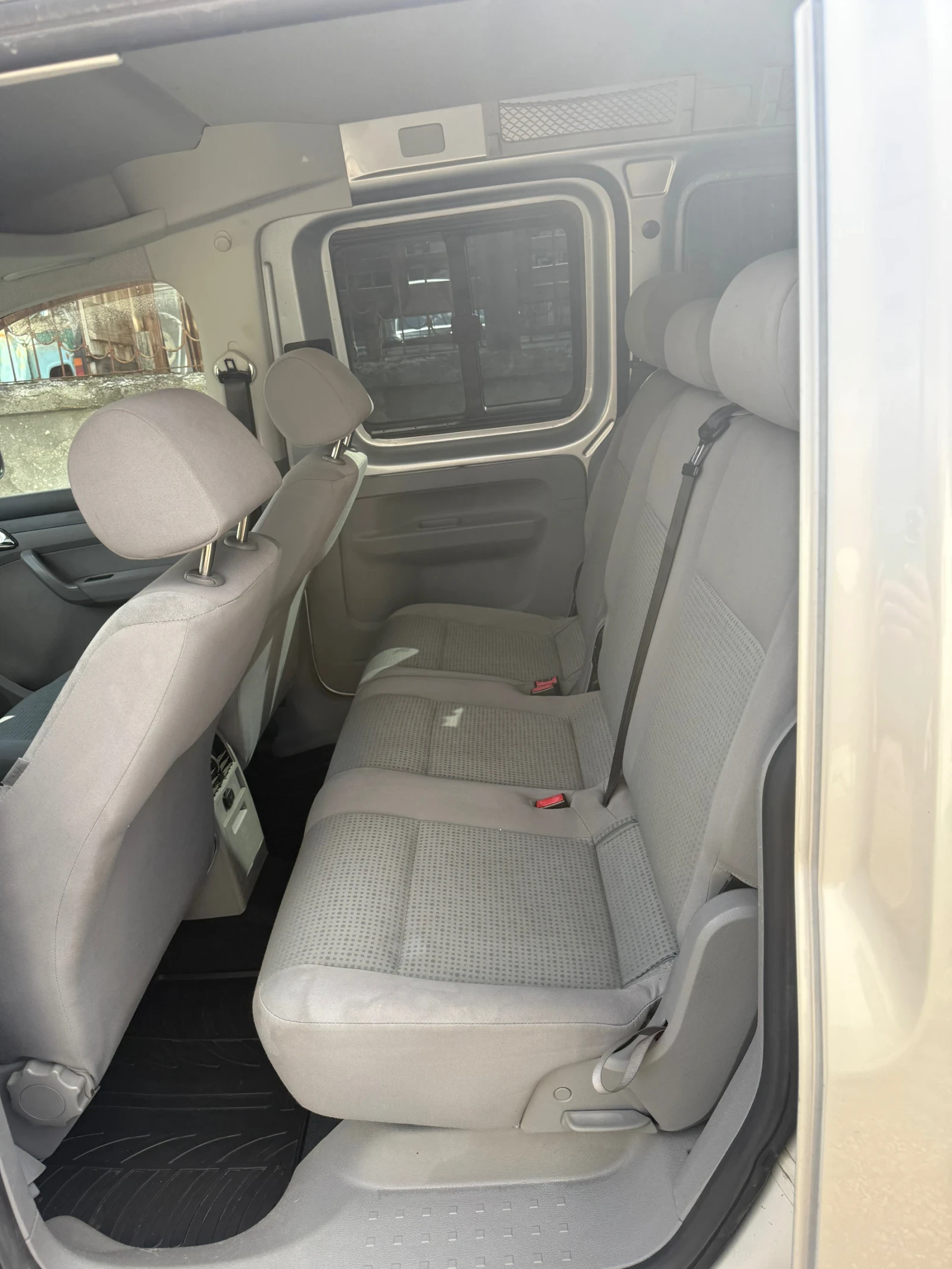 VW Caddy, снимка 7 - Автомобили и джипове - 54102222