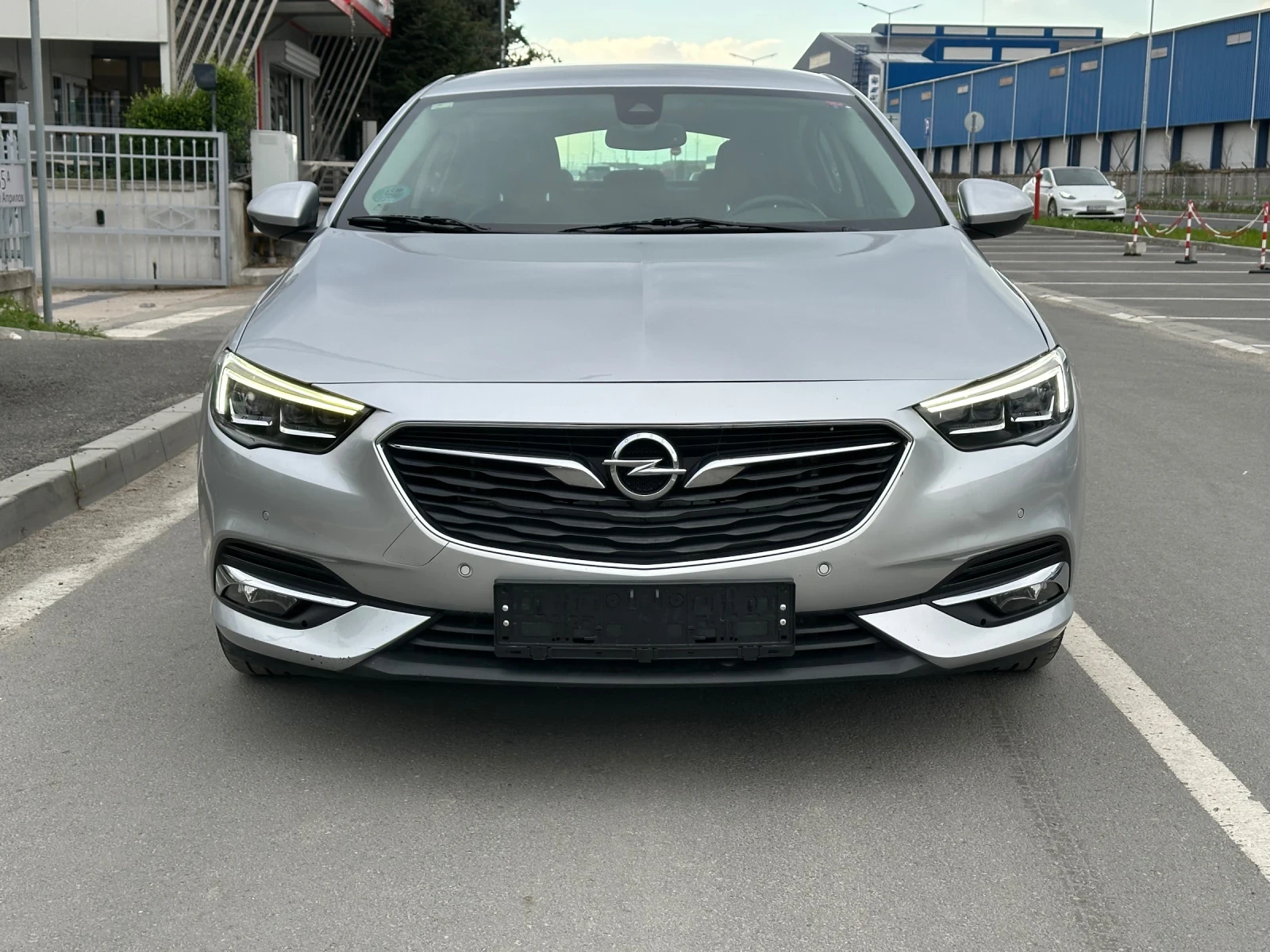 Opel Insignia 2.0 CDTI 170hp| GrandSport| HeadUp| Matrix, снимка 2 - Автомобили и джипове - 54151479