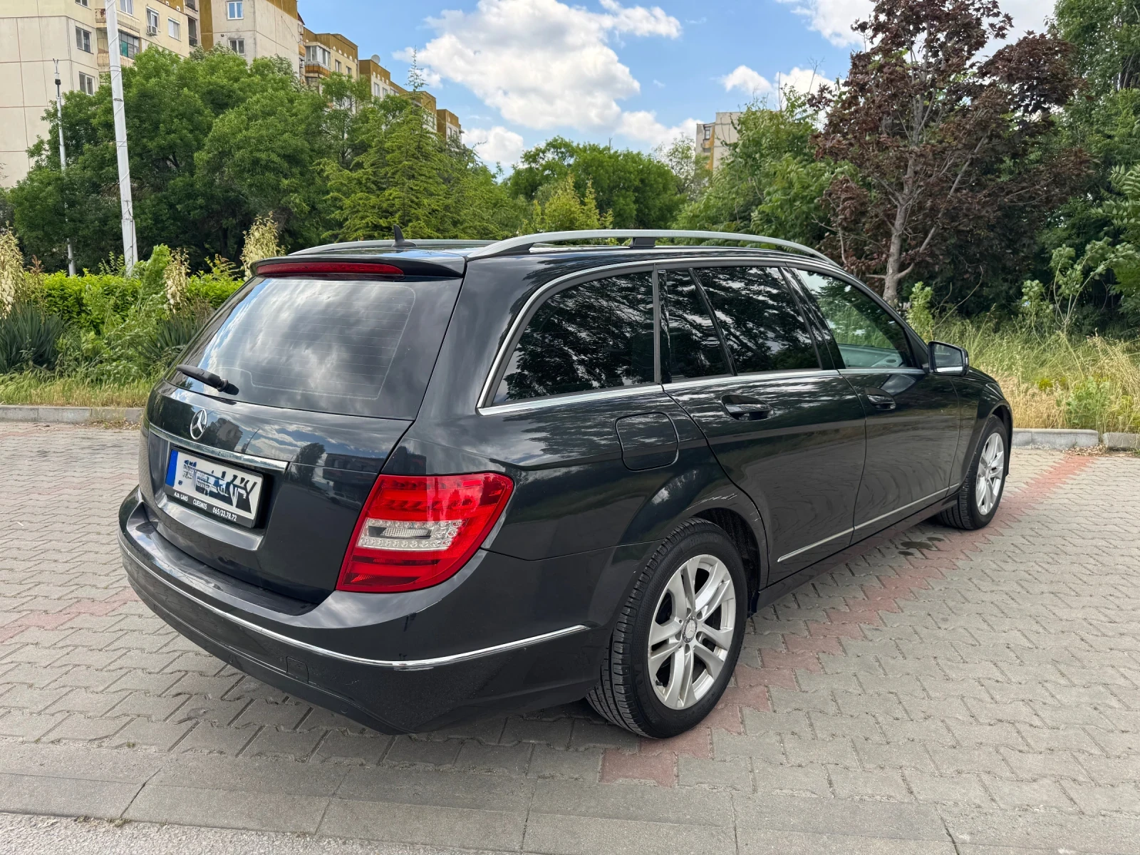 Mercedes-Benz C 180, снимка 3 - Автомобили и джипове - 54668752