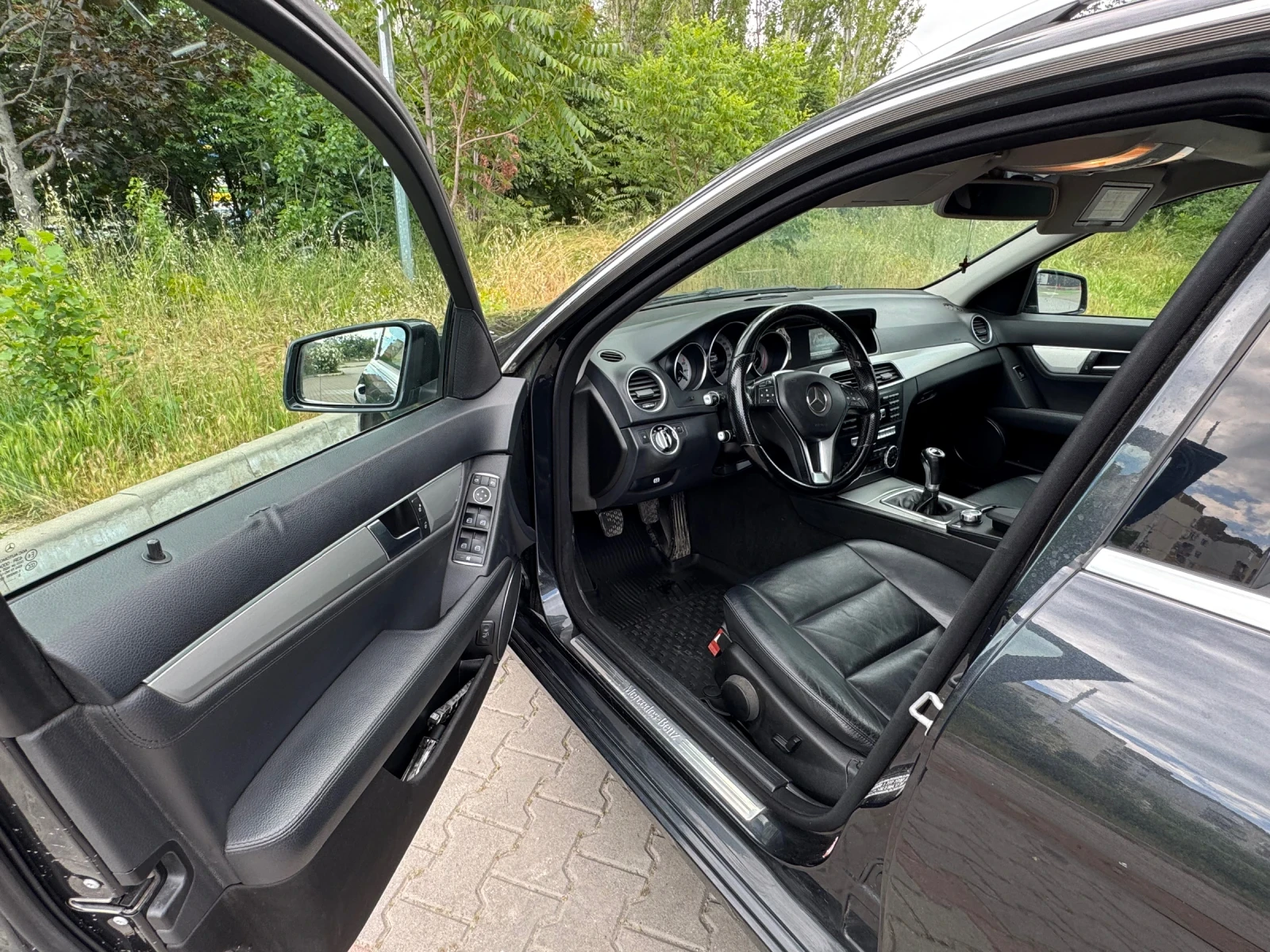 Mercedes-Benz C 180, снимка 9 - Автомобили и джипове - 54668752
