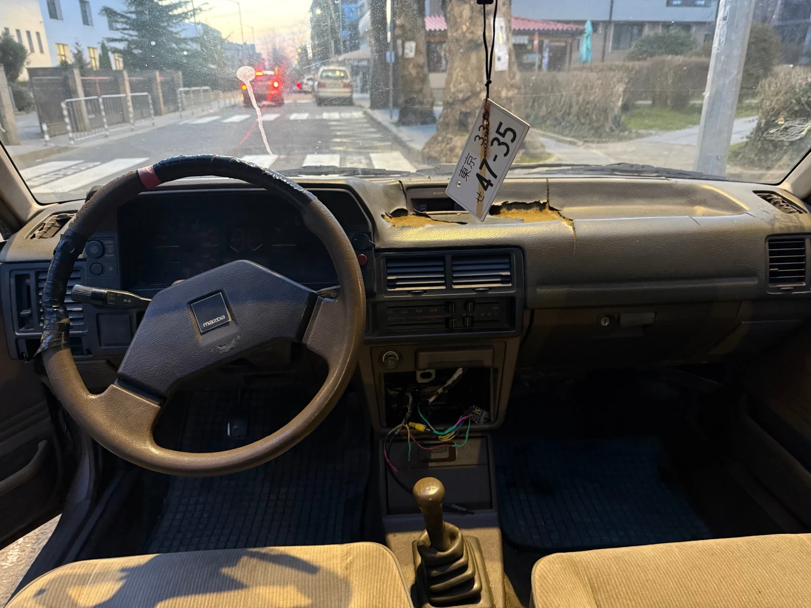 Mazda 323 1.7 D, снимка 6 - Автомобили и джипове - 54781265
