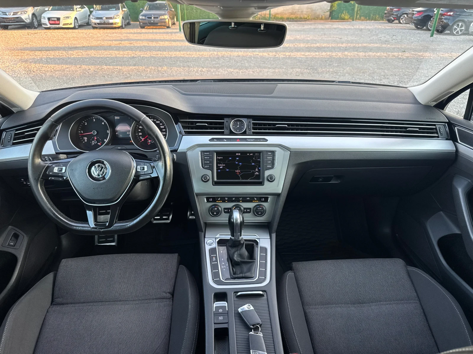 VW Passat Full LED, Nardo grey, Автомат, Нави, 150к.с, снимка 14 - Автомобили и джипове - 55042952