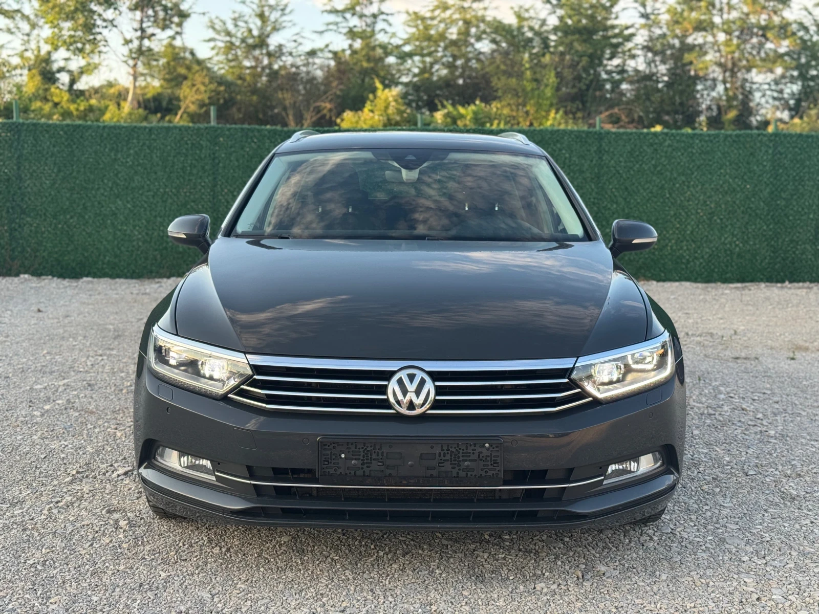 VW Passat Full LED, Nardo grey, Автомат, Нави, 150к.с, снимка 9 - Автомобили и джипове - 55042952