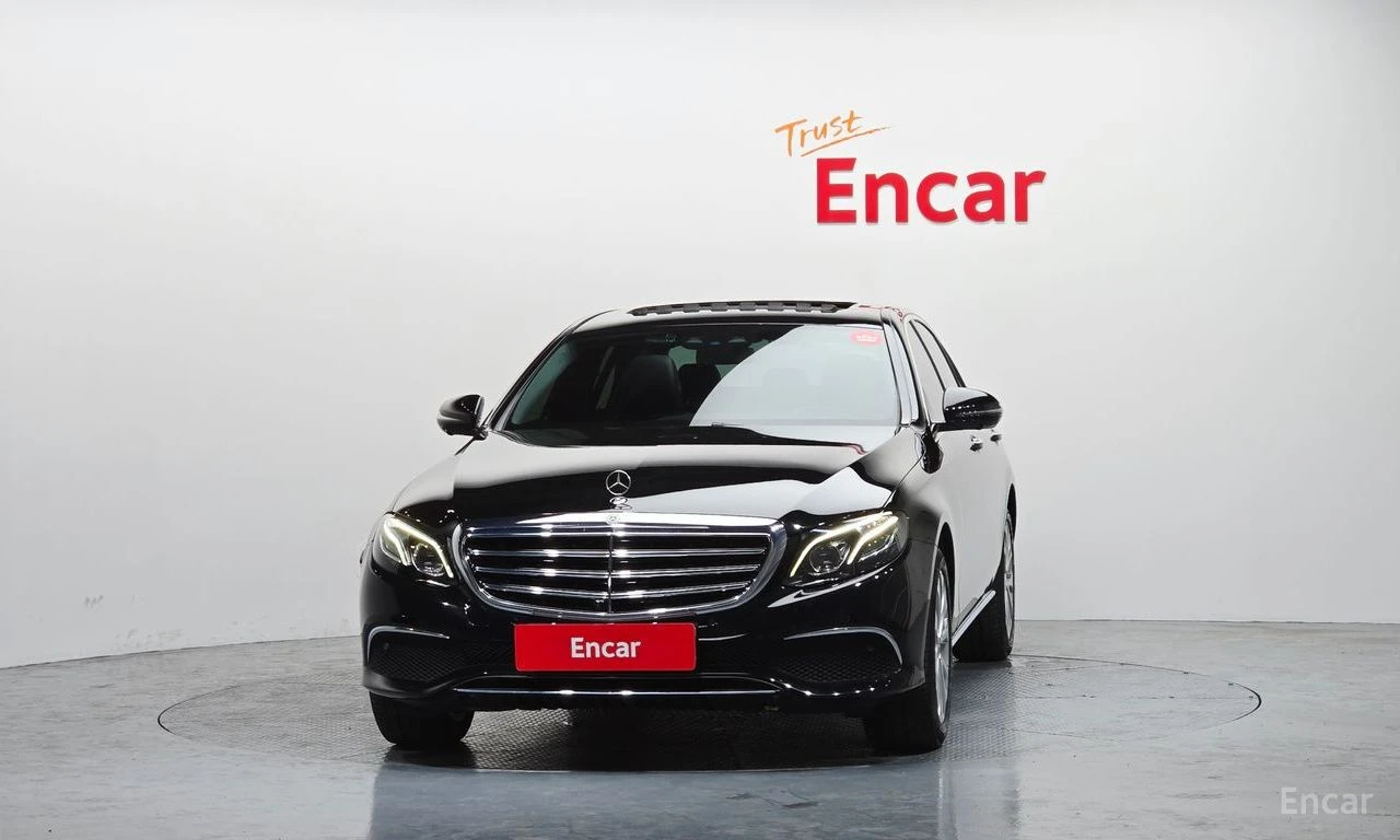 Mercedes-Benz E 300 ОБДУХВАНЕ * BURMESTER * HEAD-UP * ФИКСИРАНА ЦЕНА, снимка 4 - Автомобили и джипове - 55155274