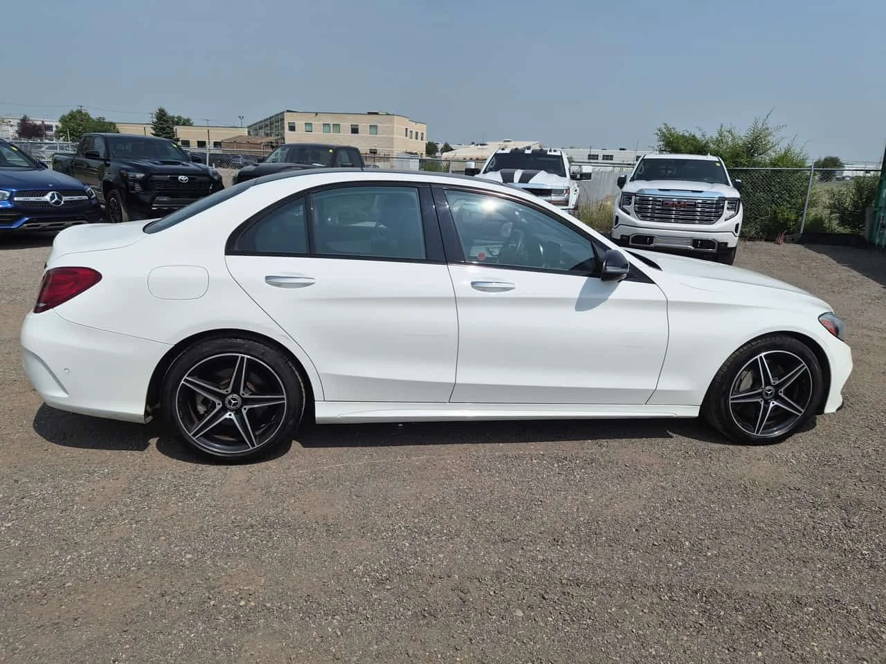 Mercedes-Benz C 300 * АВТОКРЕДИТ БЕЗ ПЪРВОНАЧАЛНА ВНОСКА* , снимка 3 - Автомобили и джипове - 55470483