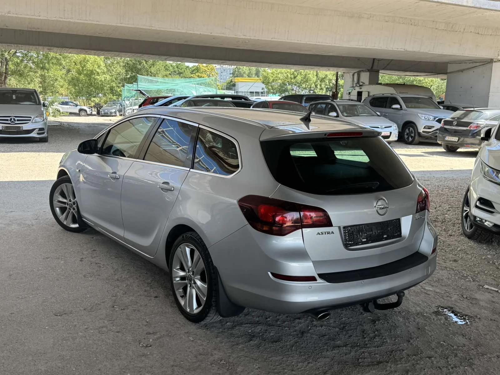 Opel Astra 1.4 benzin 140кс., снимка 3 - Автомобили и джипове - 55685280