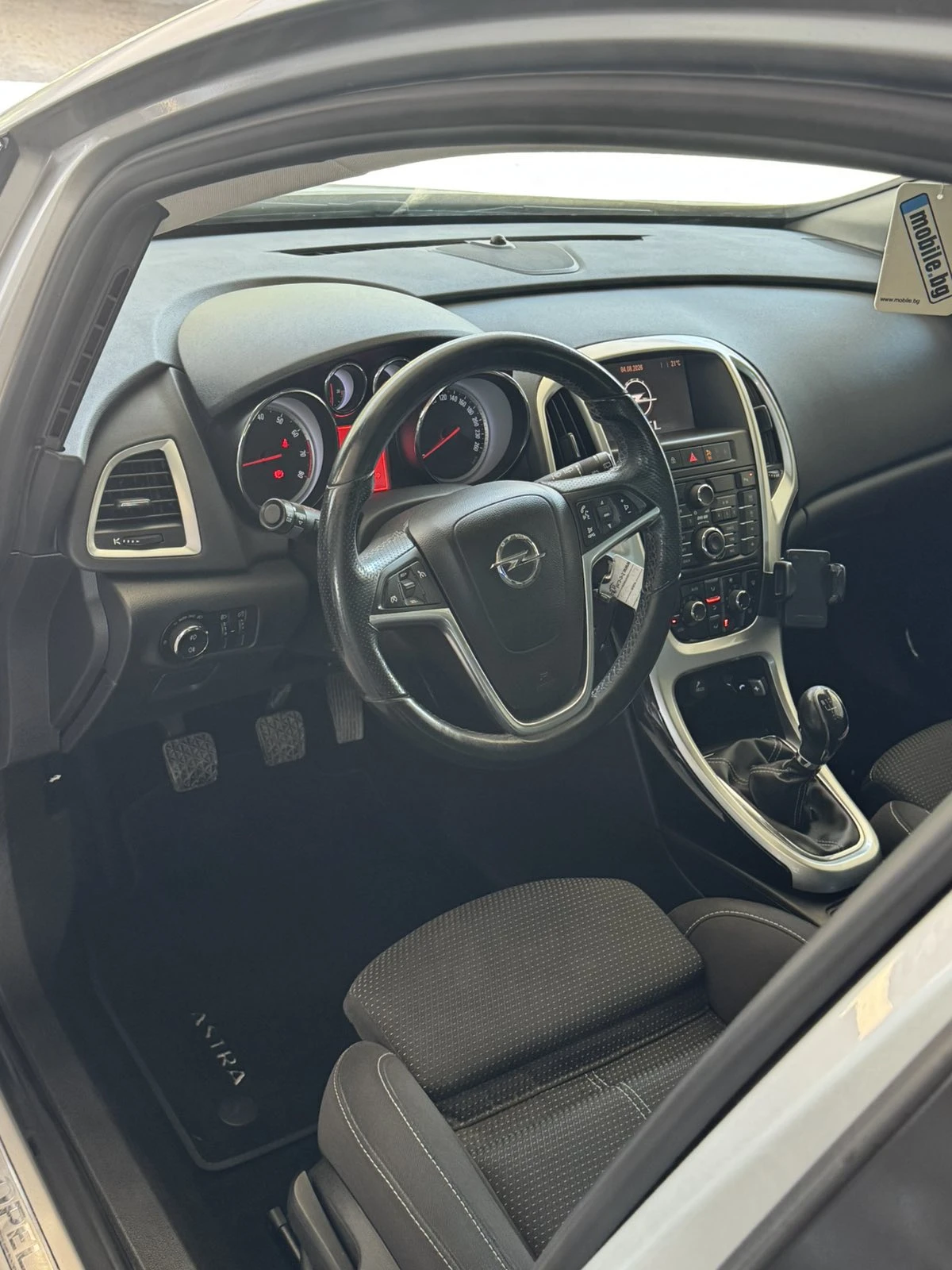 Opel Astra 1.4 benzin 140кс., снимка 5 - Автомобили и джипове - 55685280