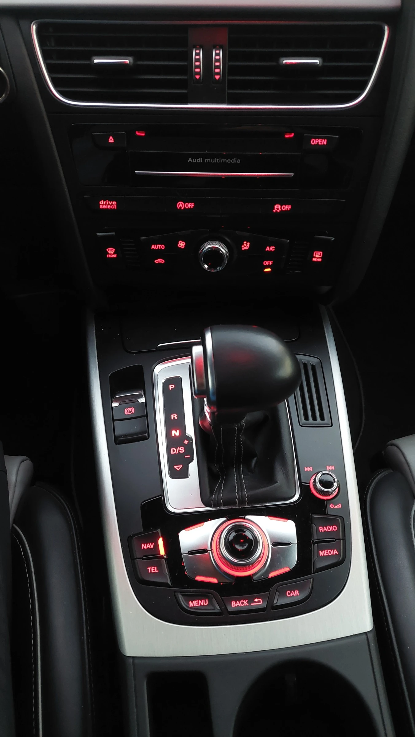 Audi A4 S-line, снимка 11 - Автомобили и джипове - 56376646