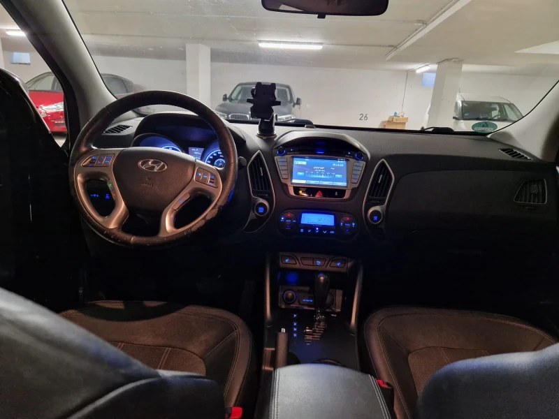 Hyundai IX35, снимка 10 - Автомобили и джипове - 48260447