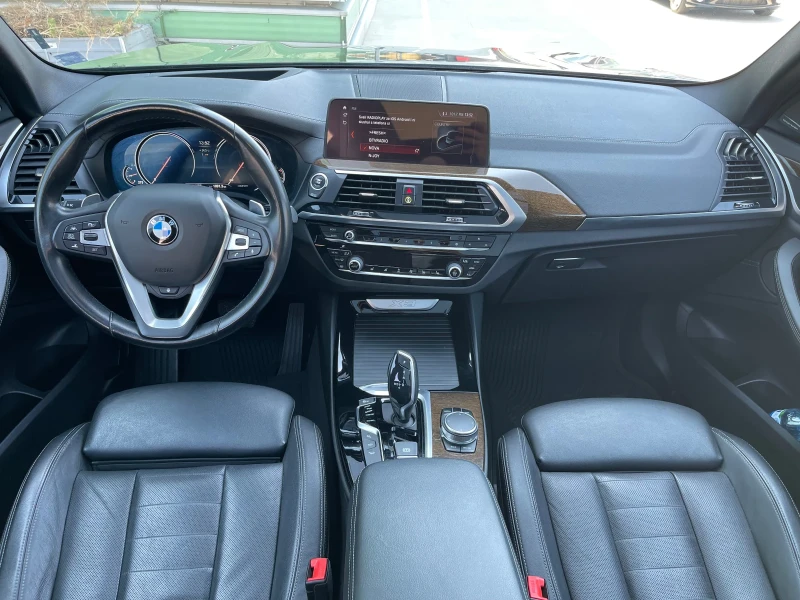 BMW X3 3.0 I Xdrive Full Loaded, снимка 13 - Автомобили и джипове - 51309678