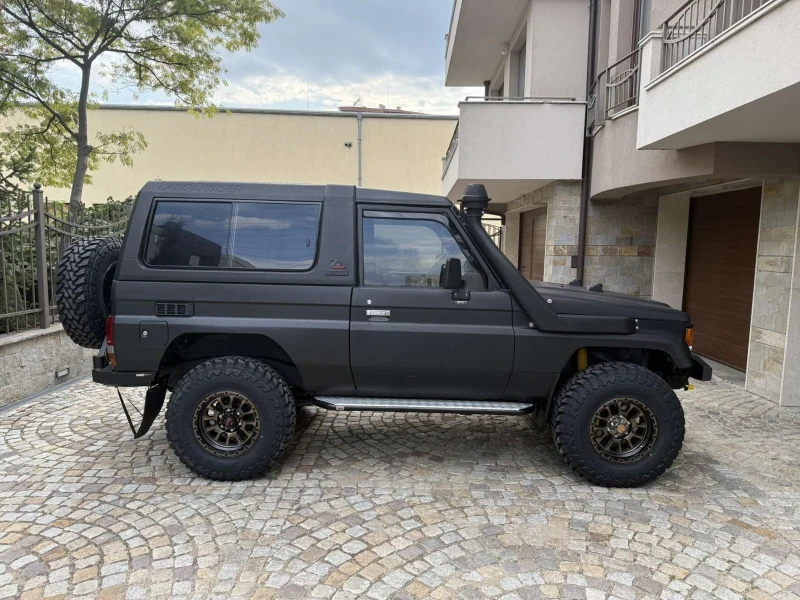 Toyota Land cruiser, снимка 4 - Автомобили и джипове - 51342950