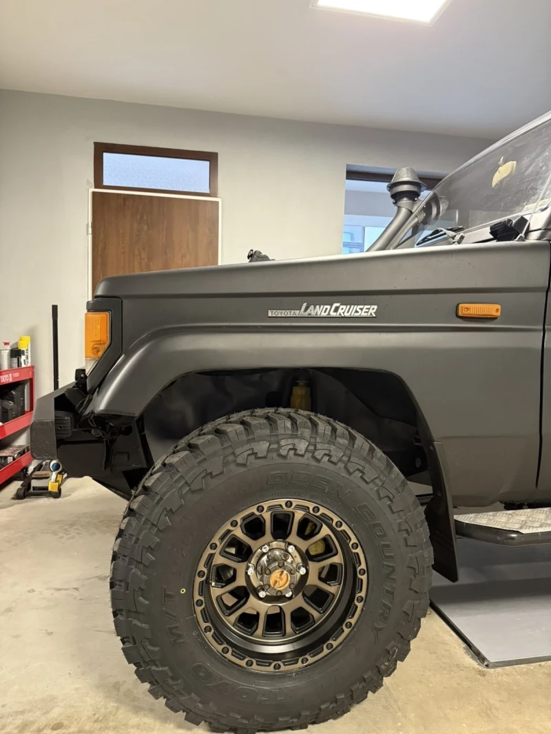 Toyota Land cruiser, снимка 9 - Автомобили и джипове - 51342950