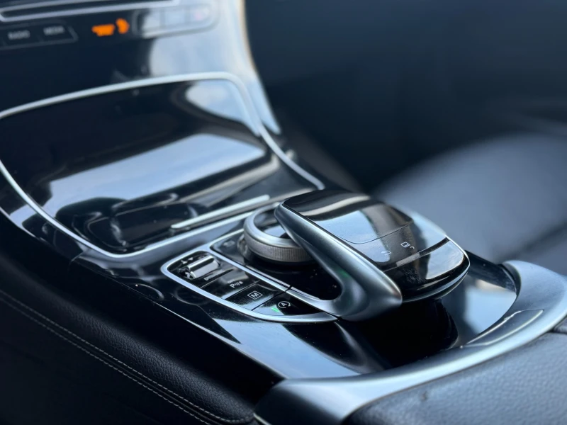 Mercedes-Benz GLC 250 6 МЕСЕЦА ГАРАНЦИЯ/204к.с. 4 Matic, снимка 15 - Автомобили и джипове - 52253796