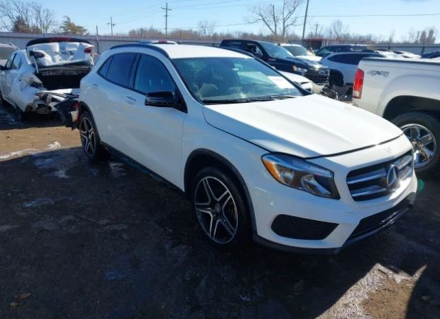 Mercedes-Benz GLA 250 4MATIC* AMG* Harman/Kardon* Подгрев* Пано* Камера*, снимка 1 - Автомобили и джипове - 49392695