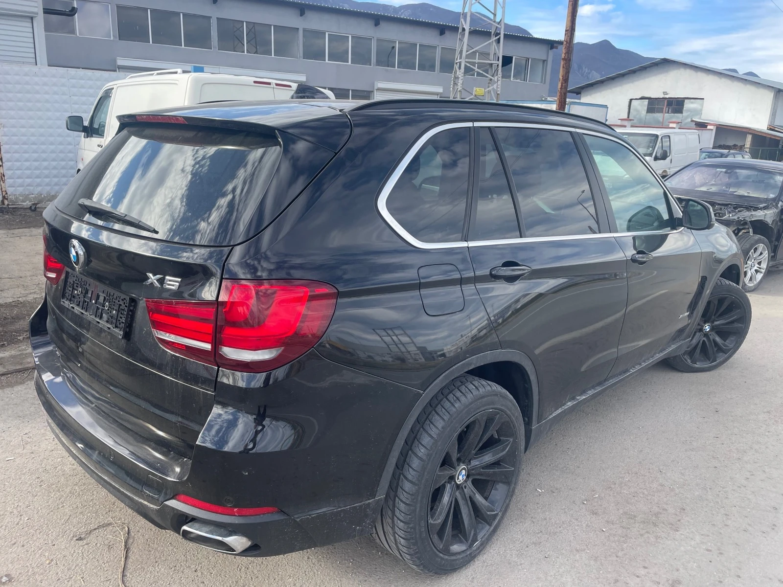 BMW X5 3.0д 258к.с. - изображение 3