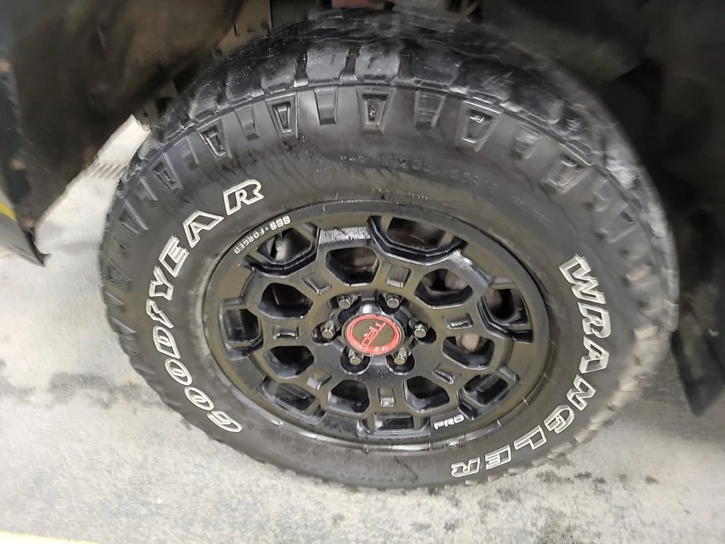 Toyota Tundra * Limited Hybrid * CARFAX *    | Mobile.bg   6