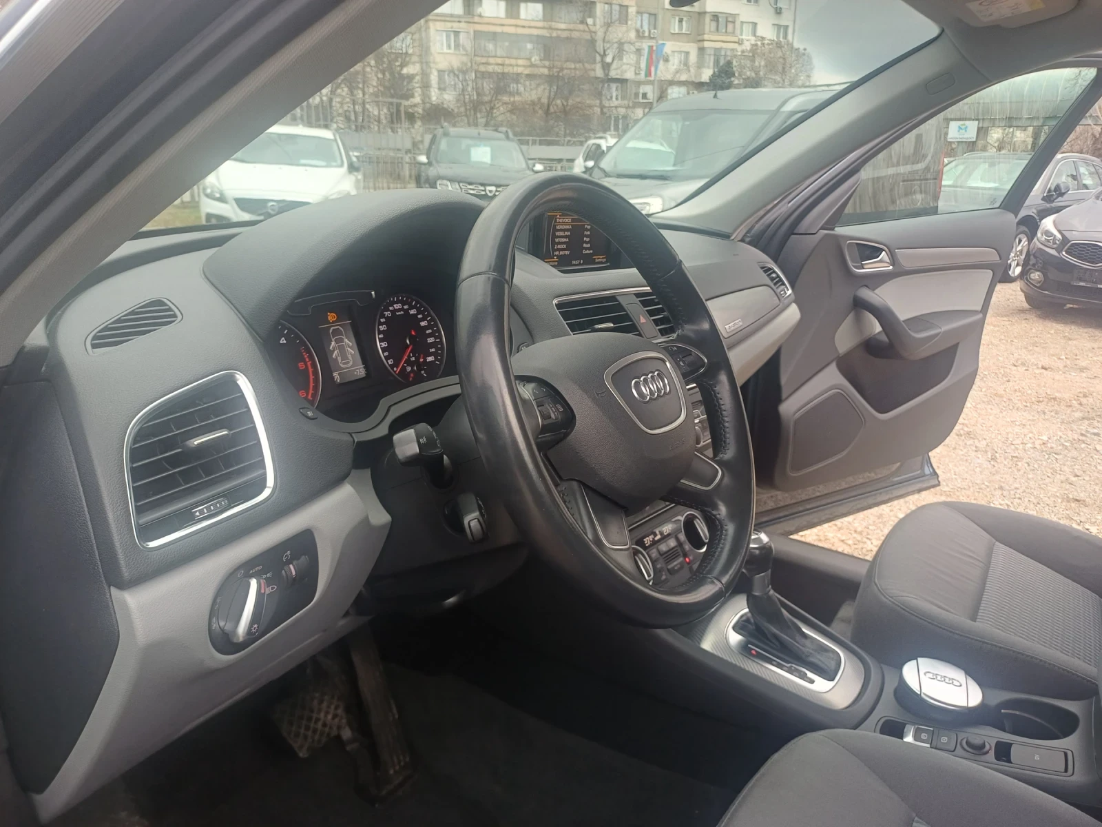 Audi Q3 2.0 TDI S tronic quattro, снимка 10 - Автомобили и джипове - 53963351