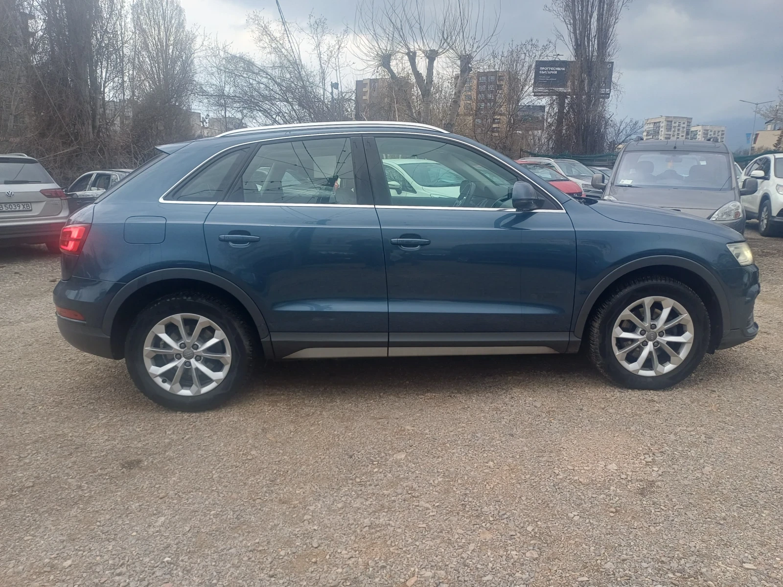 Audi Q3 2.0 TDI S tronic quattro, снимка 4 - Автомобили и джипове - 53963351