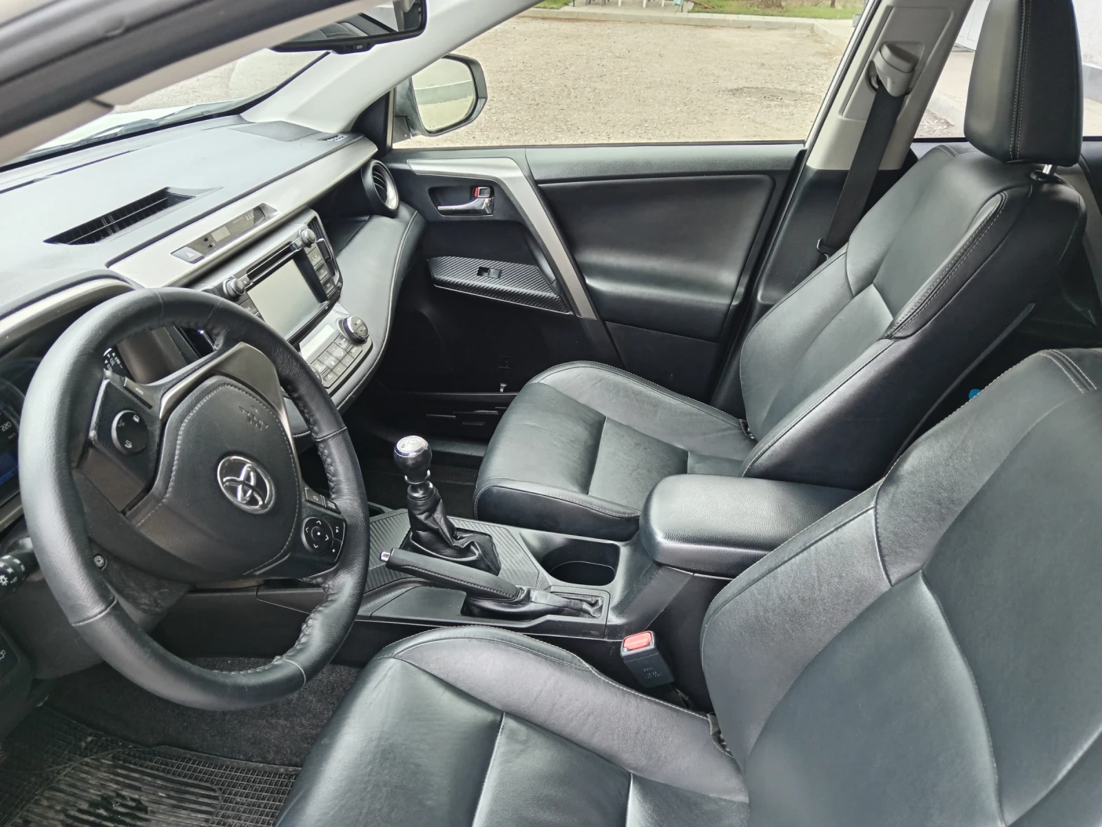 Toyota Rav4 2.0 D4D, снимка 5 - Автомобили и джипове - 54041912