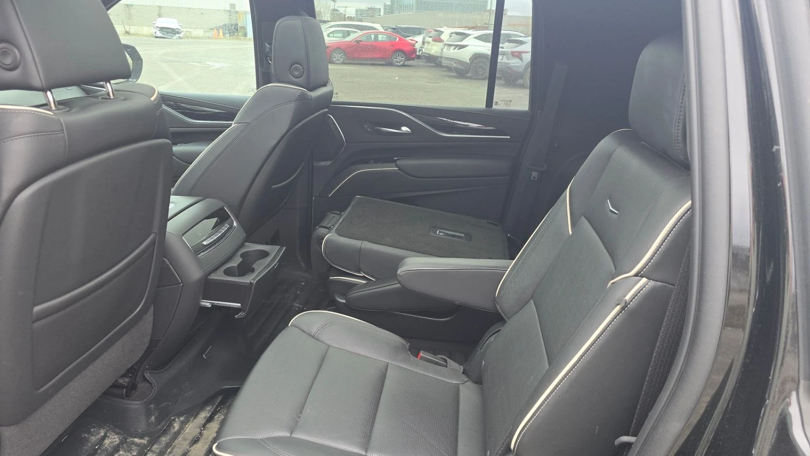 Cadillac Escalade ESV, снимка 10 - Автомобили и джипове - 54384557