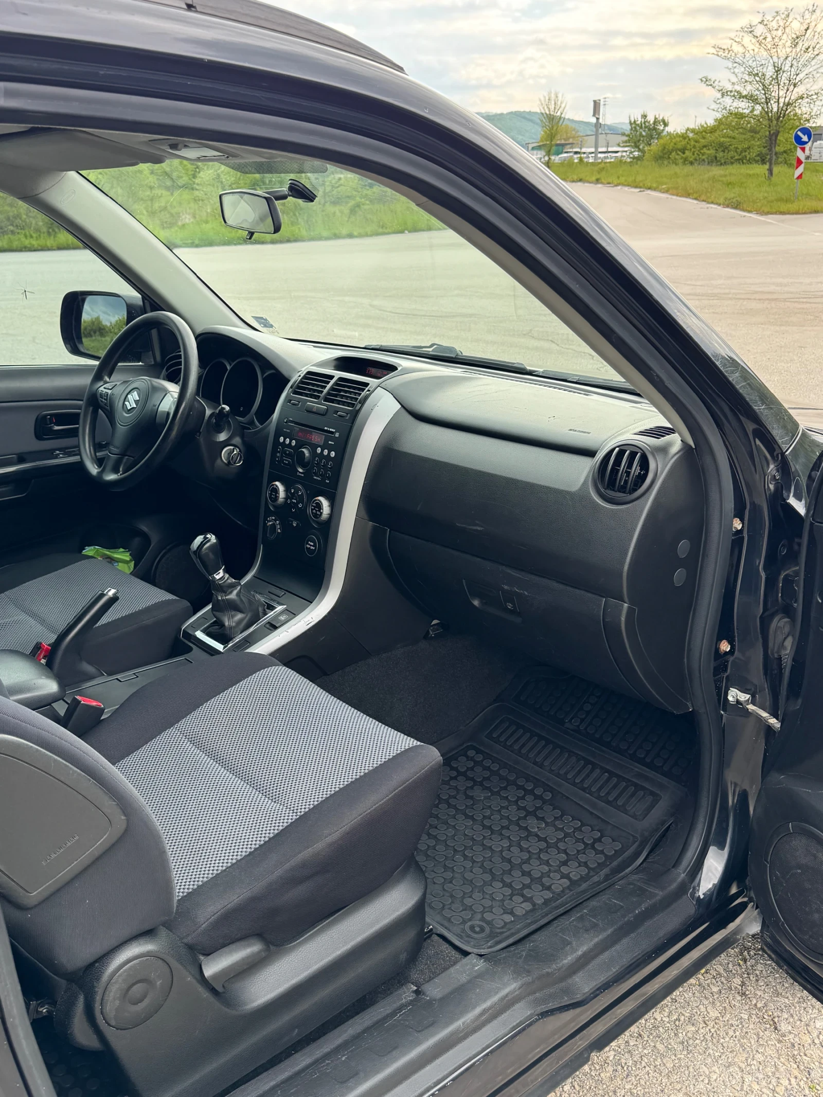 Suzuki Grand vitara 4X4, снимка 13 - Автомобили и джипове - 54423480