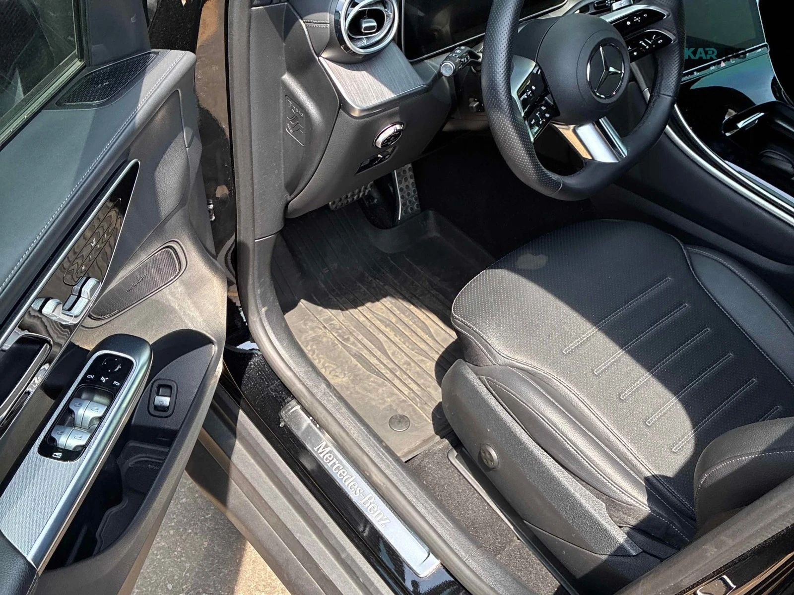 Mercedes-Benz GLC 300 4MATIC Автокредит Цена до България, снимка 6 - Автомобили и джипове - 54947471