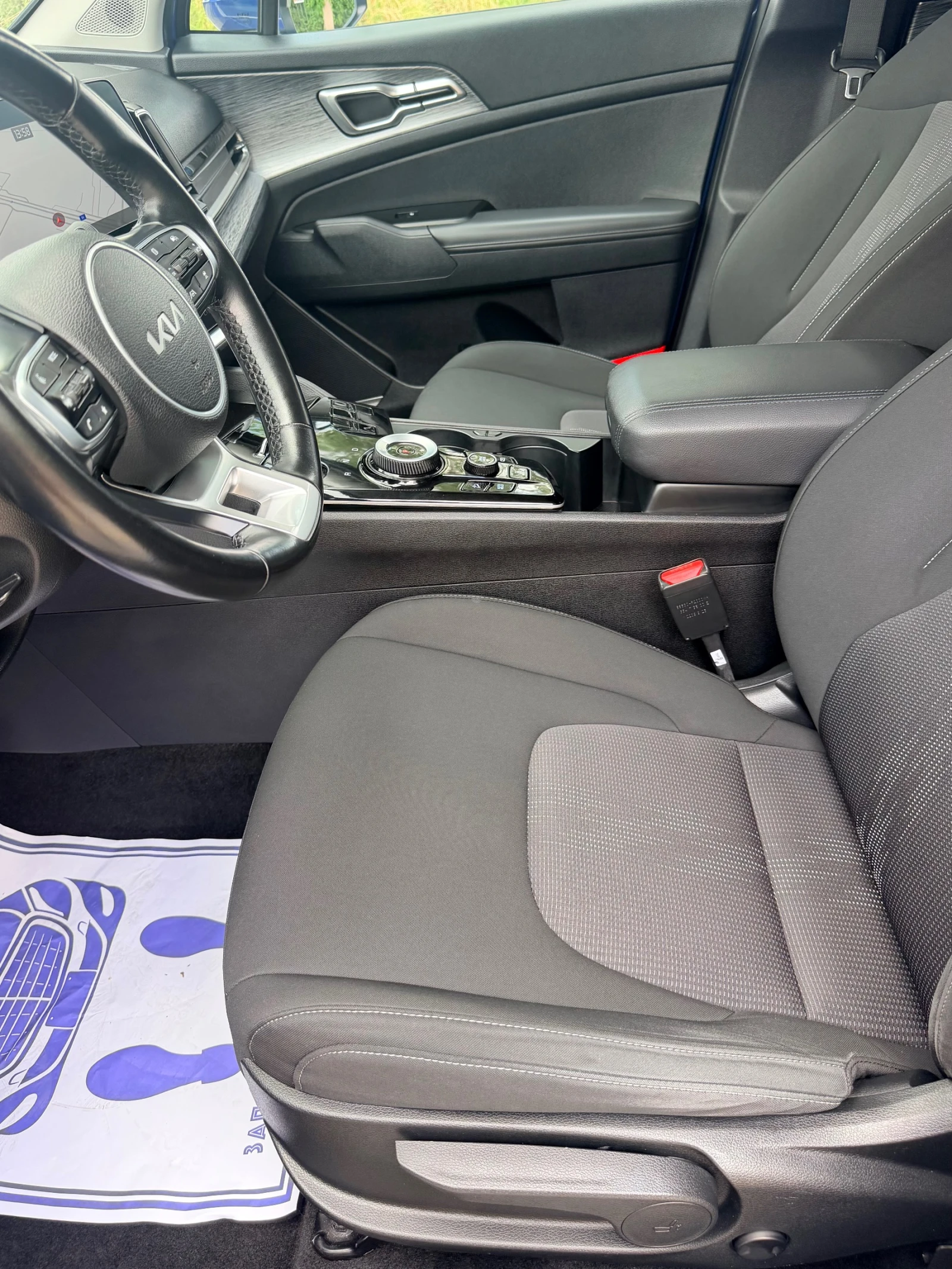 Kia Sportage 1.6CRDI-MILD-HYBRID, снимка 10 - Автомобили и джипове - 54972829