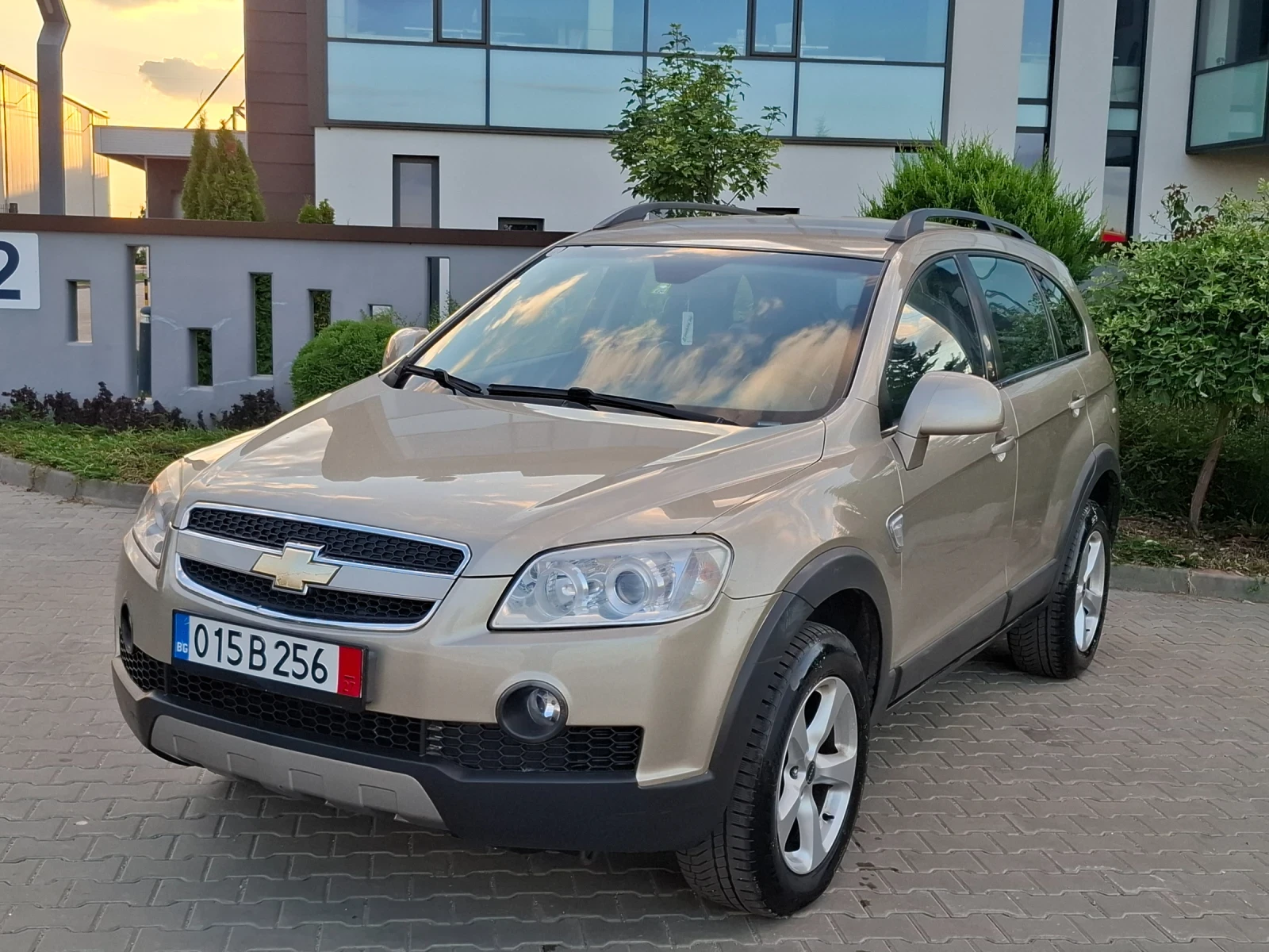 Chevrolet Captiva 2.0CDTI* (150кс)* KOЖА* HOB BHOC* * , снимка 3 - Автомобили и джипове - 55286723