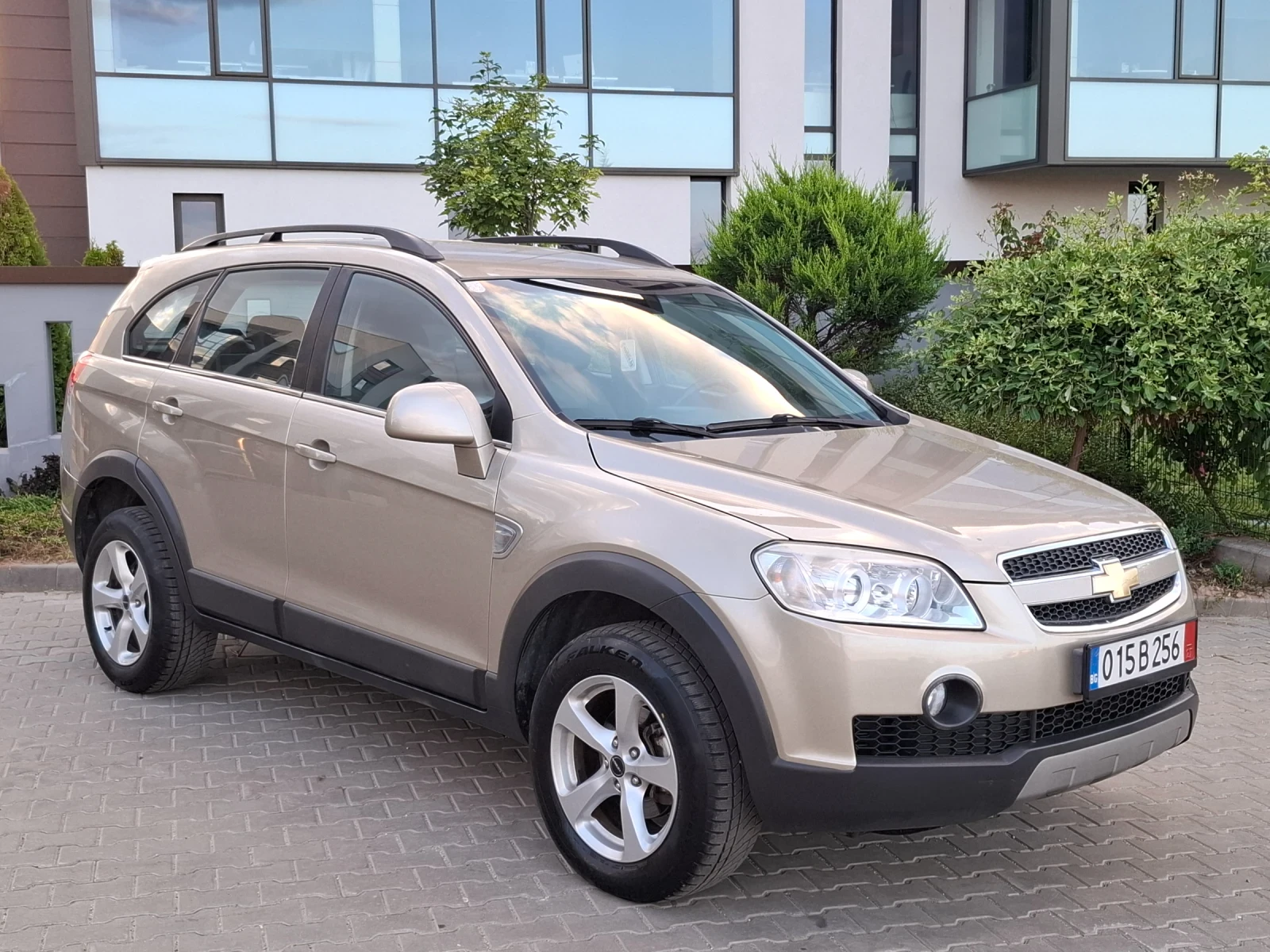 Chevrolet Captiva 2.0CDTI* (150кс)* KOЖА* HOB BHOC* * , снимка 12 - Автомобили и джипове - 55286723