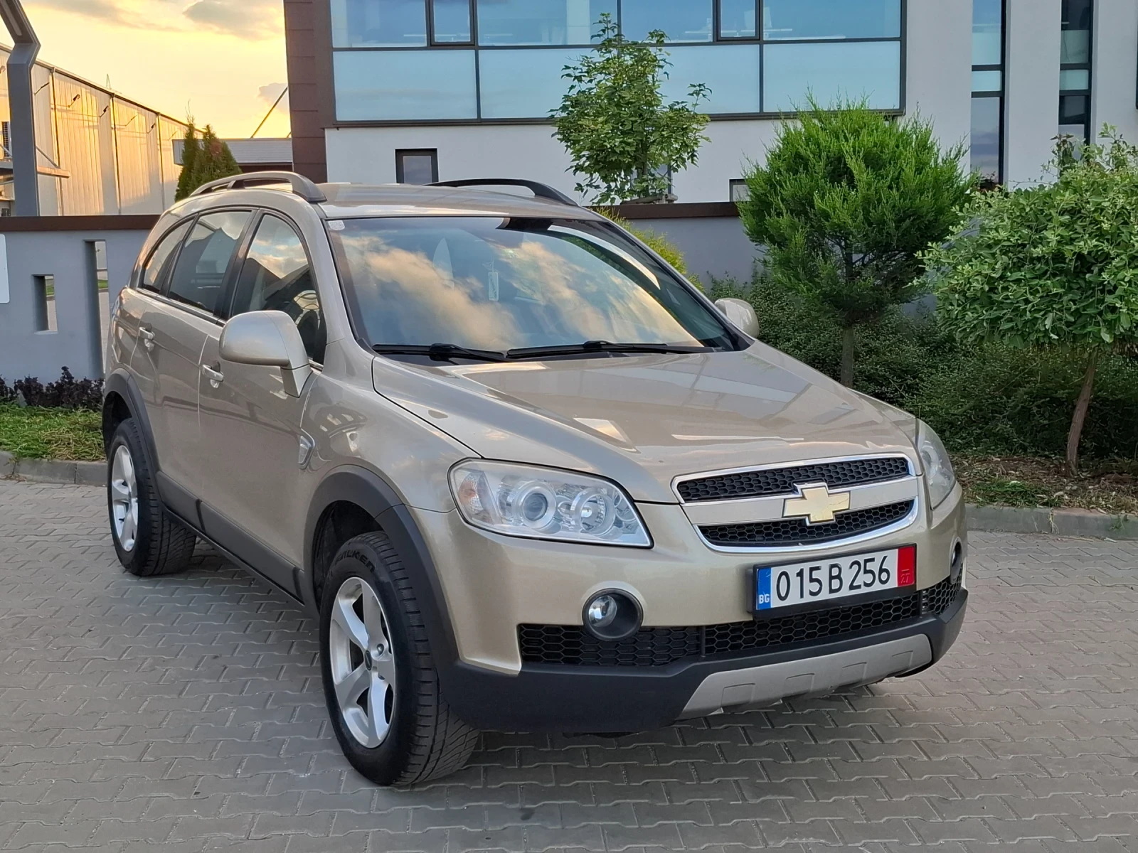 Chevrolet Captiva 2.0CDTI* (150кс)* KOЖА* HOB BHOC* * , снимка 9 - Автомобили и джипове - 55286723