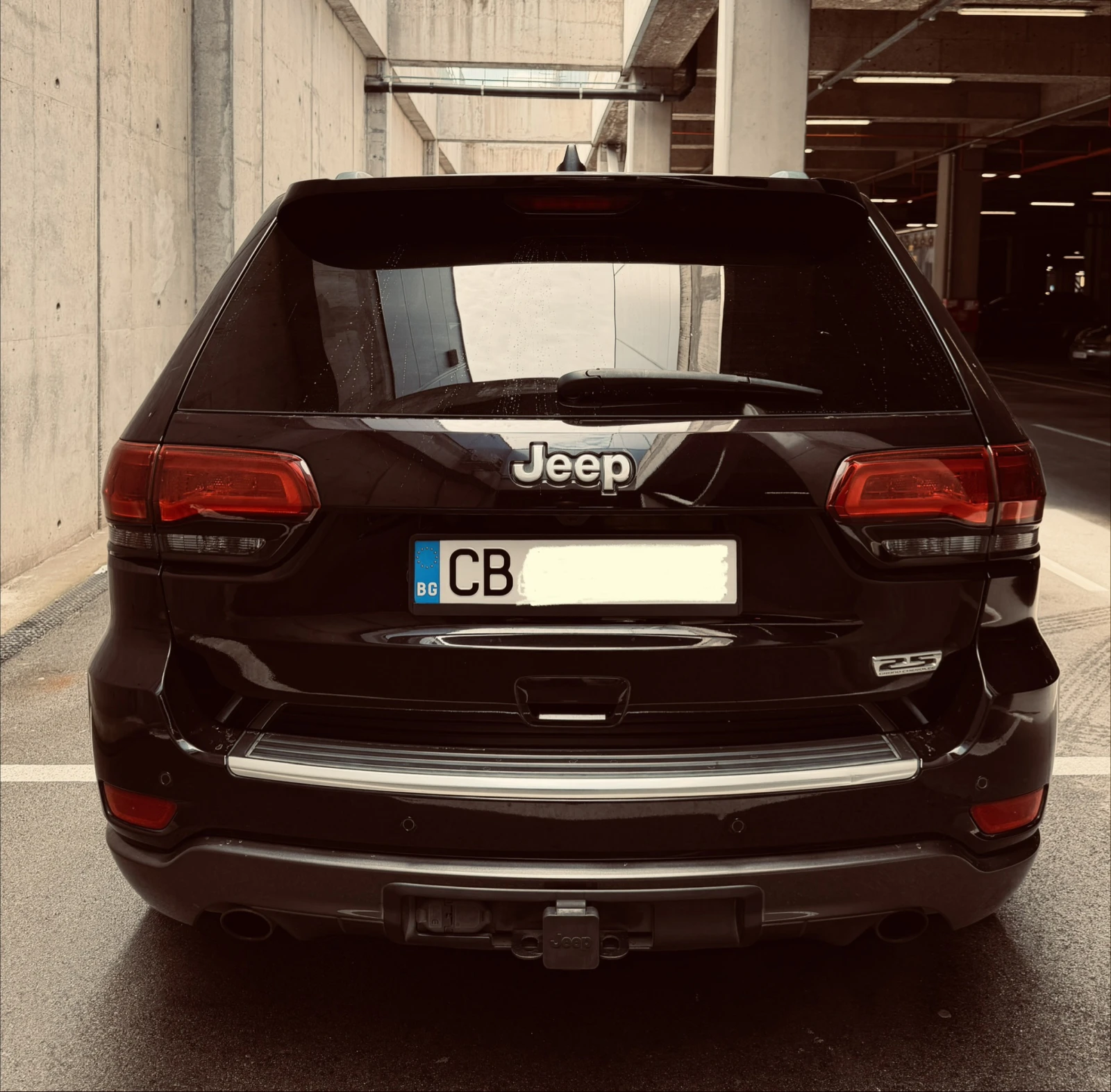 Jeep Grand cherokee Sterling Edition 25th 5.7 HEMI, снимка 2 - Автомобили и джипове - 55445215