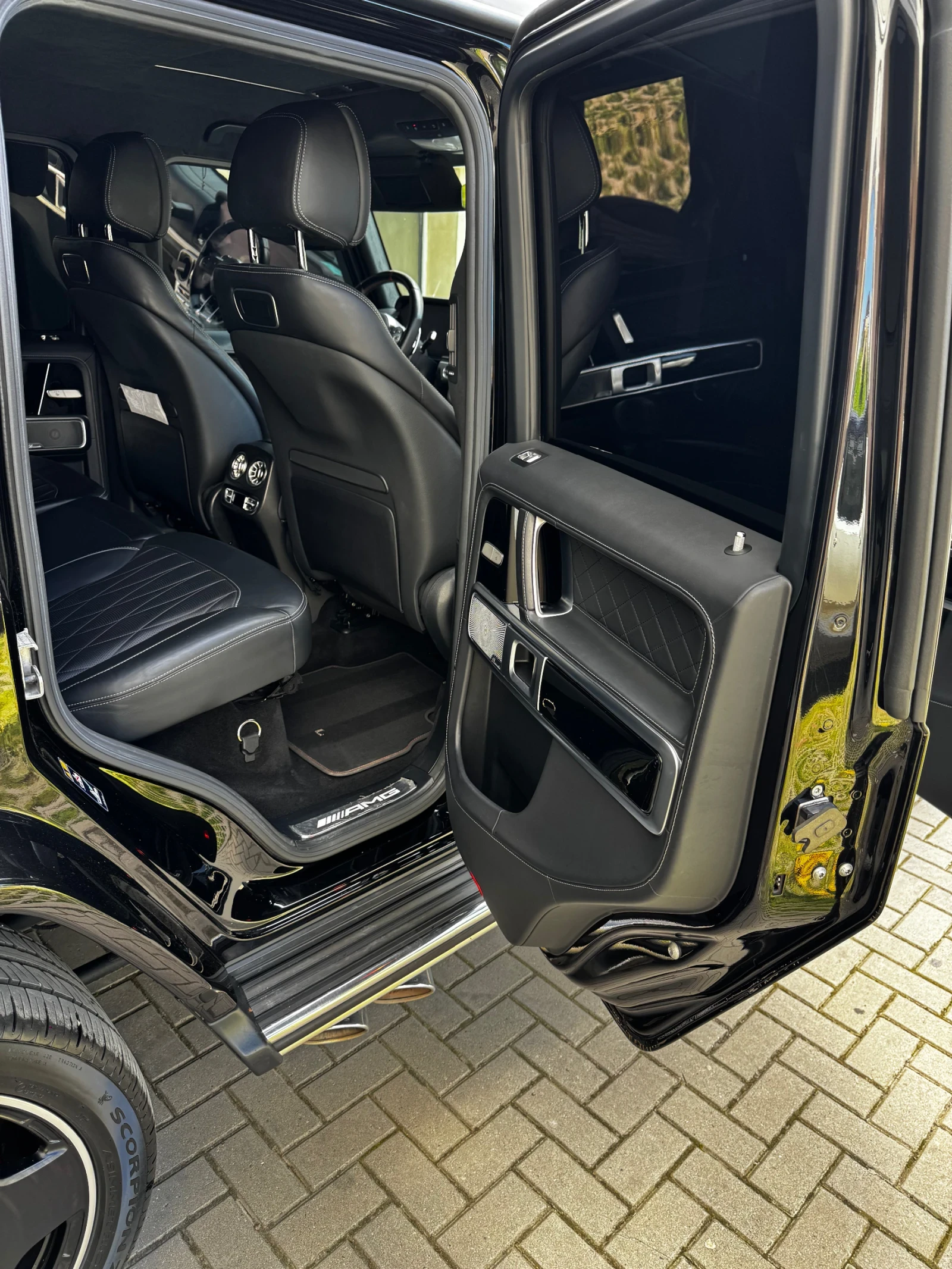 Mercedes-Benz G 63 AMG, снимка 11 - Автомобили и джипове - 55671716